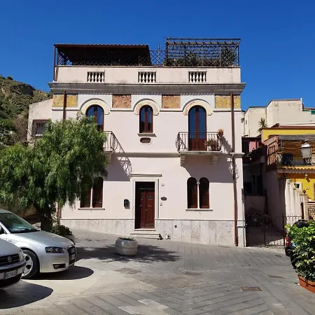 Via Lombardo Giardini Naxos